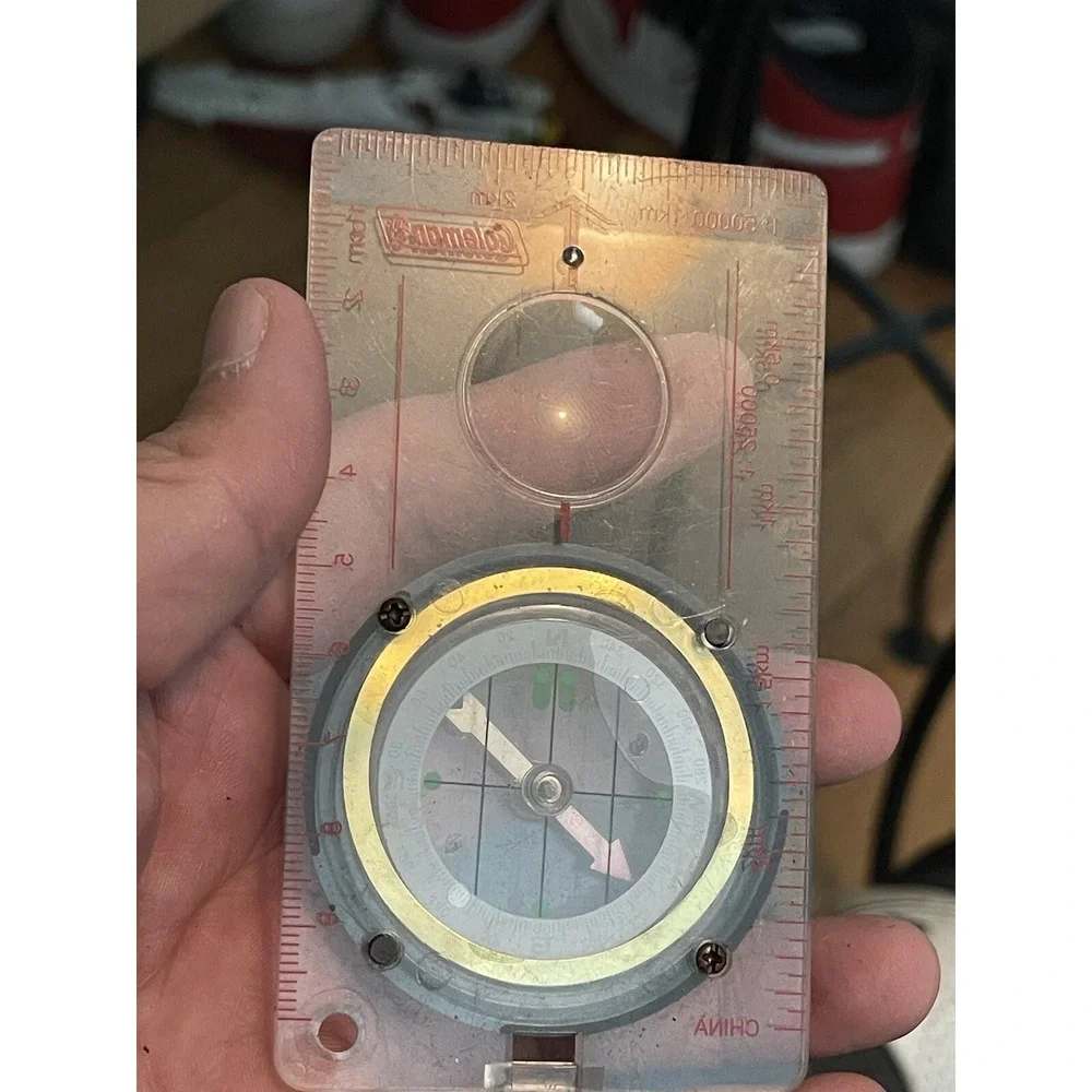Coleman Compass with Magnifying Glass 4x3